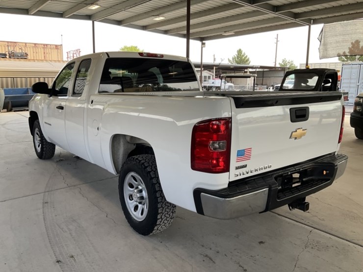 2011-chevrolet-silverado-1500-image-5