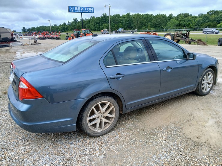 #20656-•-2012-ford-fusion-passenger-car-image-8