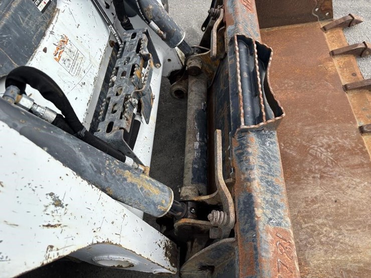 2018-bobcat-s550-image-11