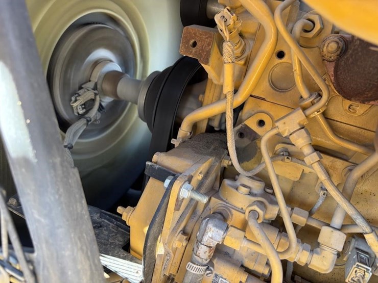 2020-deere-410l-image-62