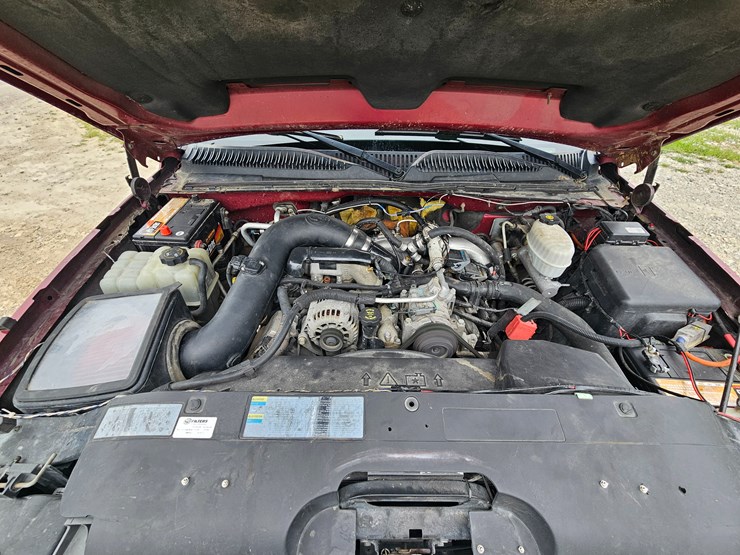 2005-chevrolet-silverado-image-28