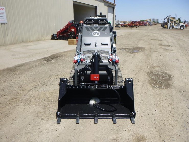 2024-kubota-d1703-image-6
