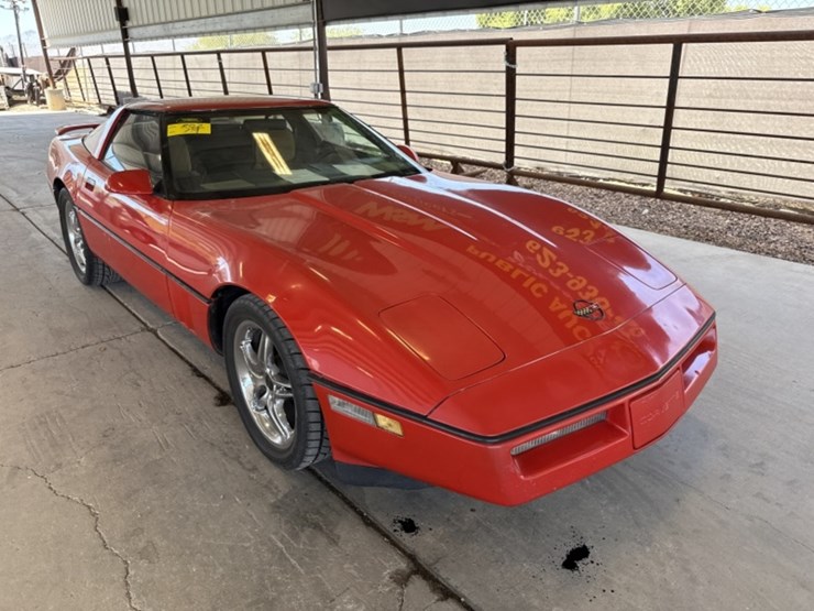 1985-chevrolet-corvette-coupe-image-2