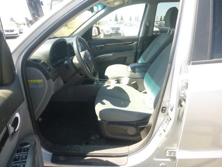 2010-hyundai-santa-fe-image-7