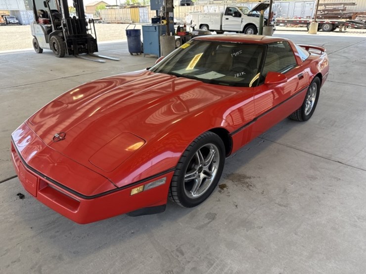 1985-chevrolet-corvette-coupe-image-4