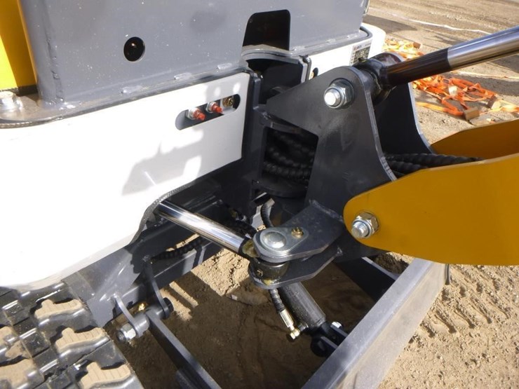 2025-sdlanch-sdle20-hydraulic-excavator-image-18