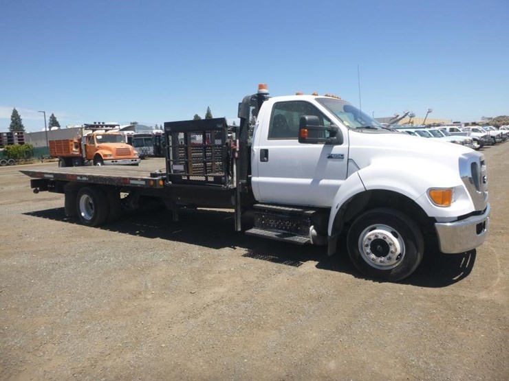 2013-ford-f650-image-2