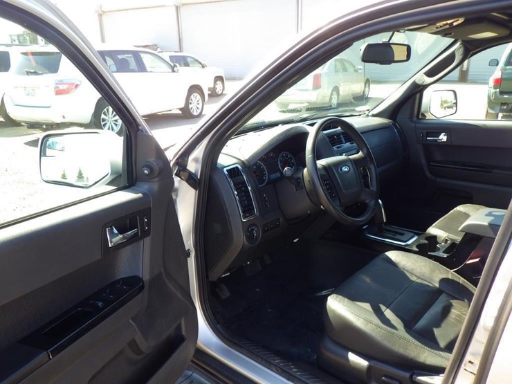 2012-ford-escape-image-5
