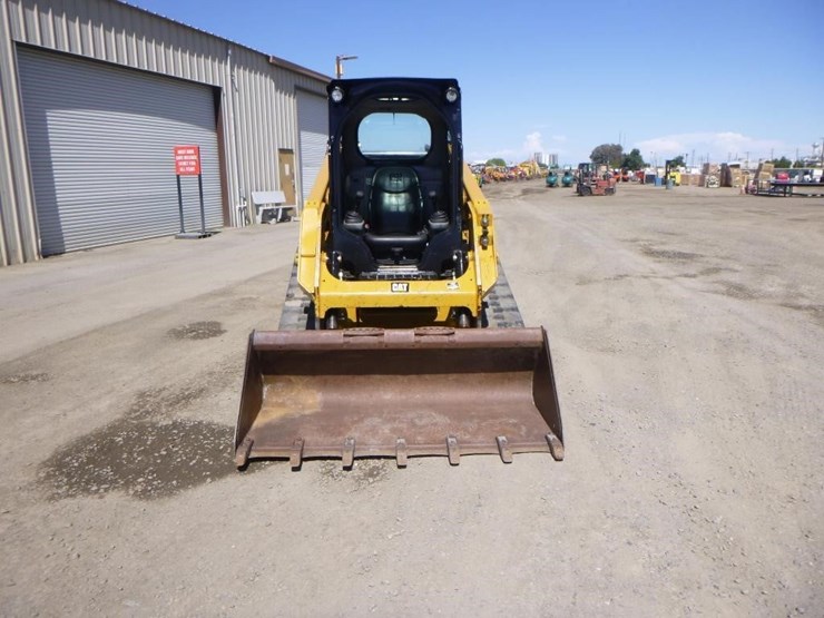 2019-caterpillar-249d-image-6
