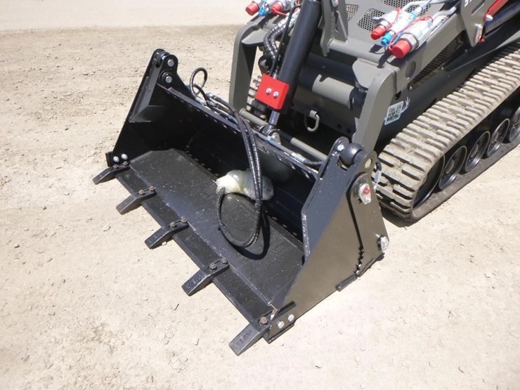 2024-kubota-d1703-image-9
