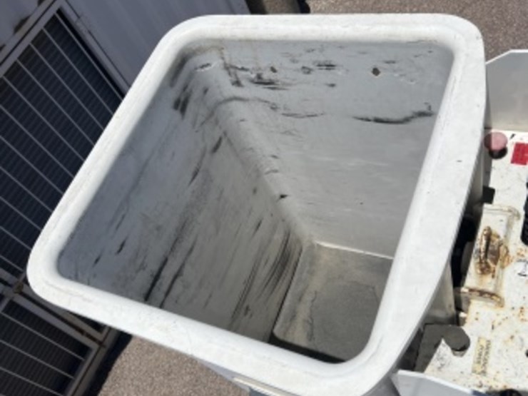 2016-ford-f550-image-13