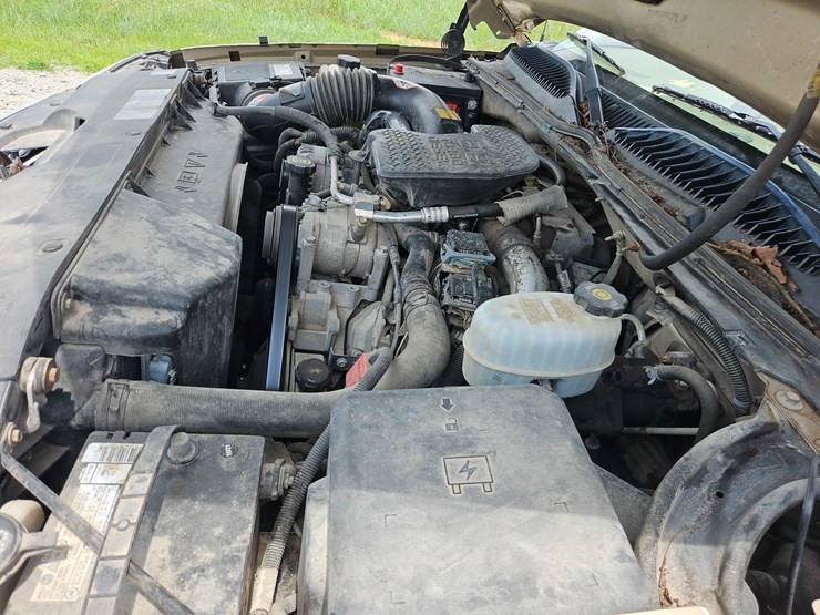 2005-chevrolet-silverado-3500-image-18