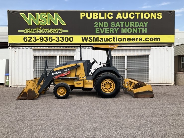 2016-deere-210l-image-2