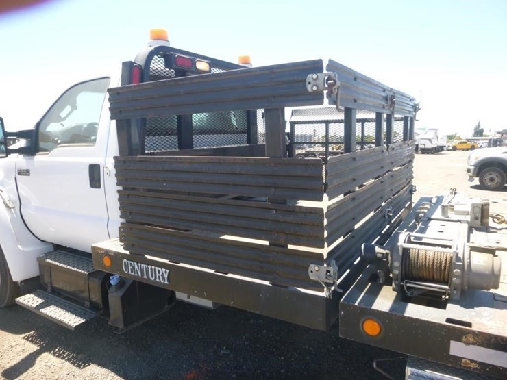 2013-ford-f650-image-18