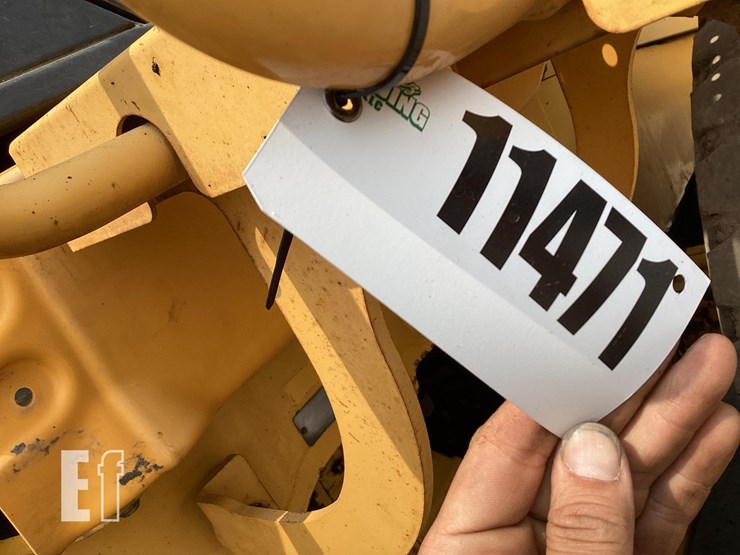 2002-deere-724j-image-18