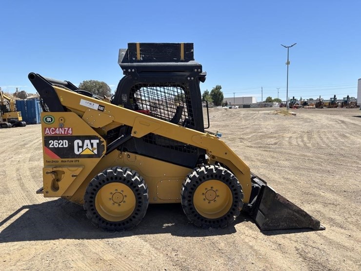 2018-caterpillar-262d-image-7