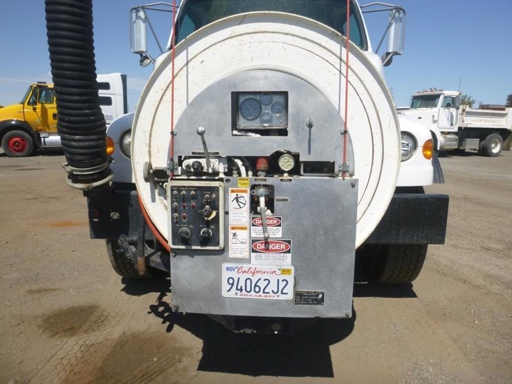 2000-vactor-2100-image-12