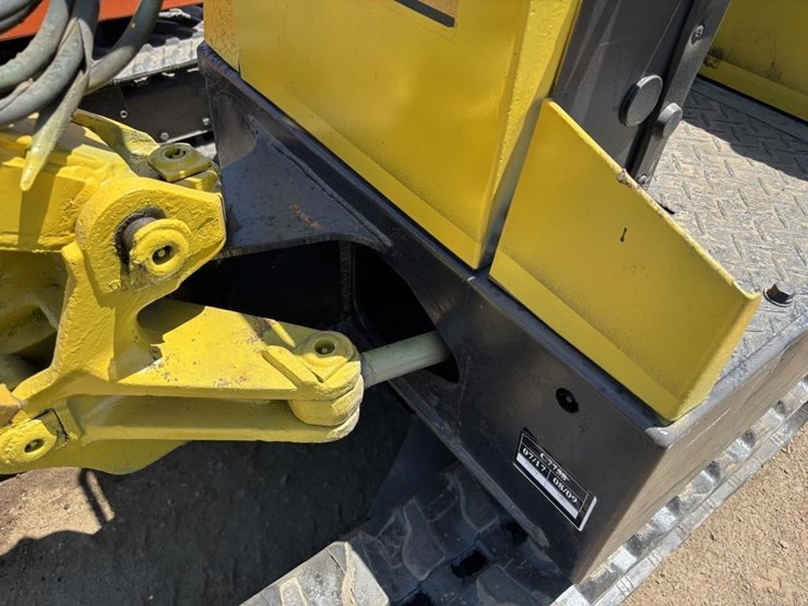 yanmar-yb01uz-hydraulic-excavator-image-12