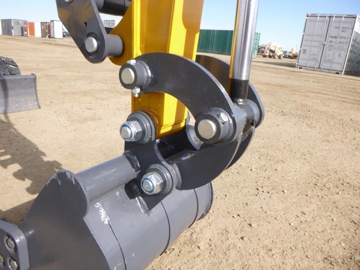 2025-sdlanch-sdle20-hydraulic-excavator-image-11