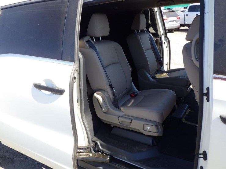 2018-honda-odyssey-image-8