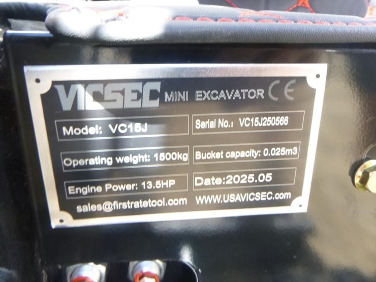 2025-vicsec-vc15j-hydraulic-excavator-image-29