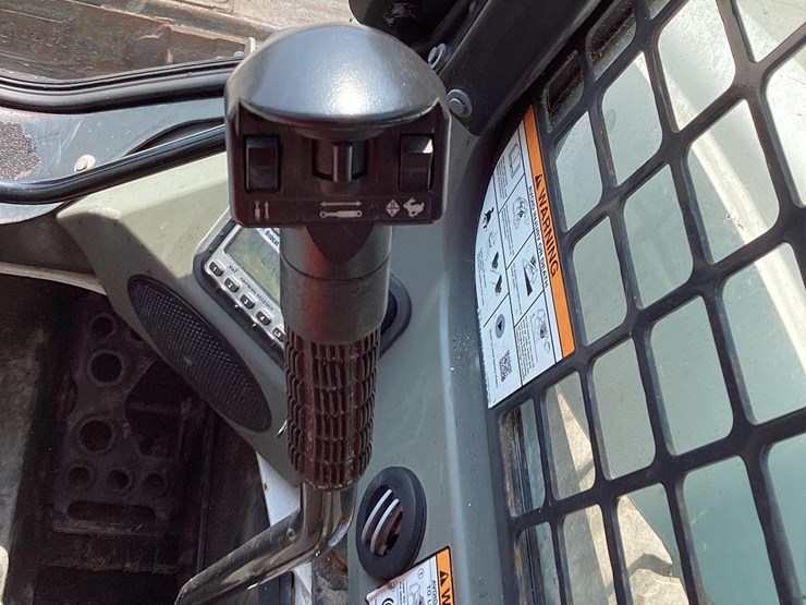 2020-bobcat-s650-image-14