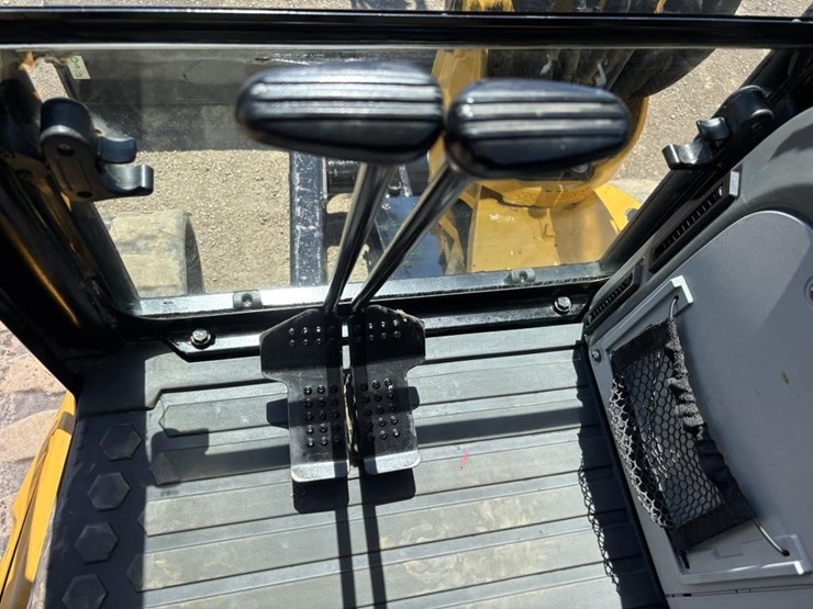 2019-caterpillar-305e2-hydraulic-excavator-image-27