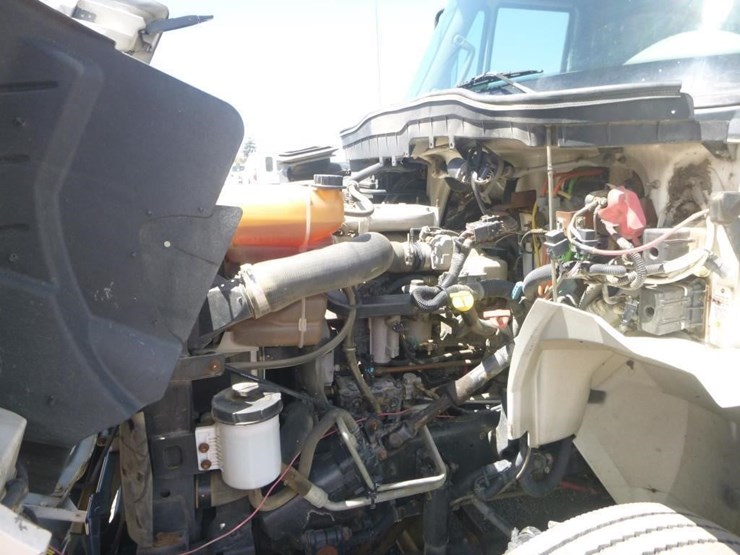 2012-international-durastar-4400-image-17