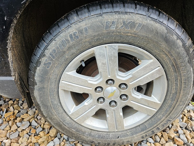2011-chevrolet-traverse-image-33