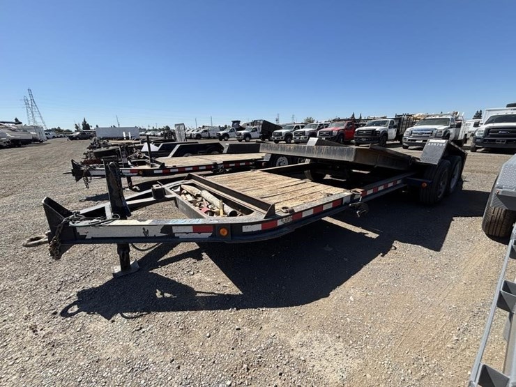 2013-towmaster-t-14dt-image-1