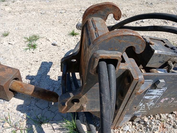 #20719-•-striker-hydraulic-hammer-excavator-attachment-image-11
