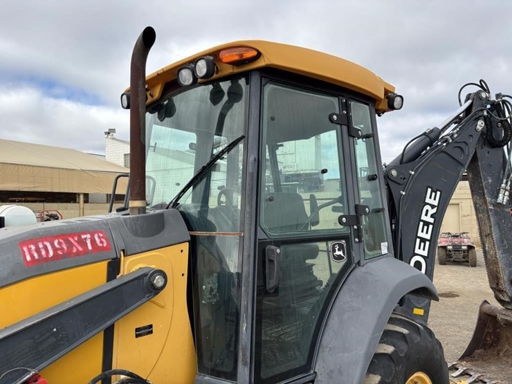 2019-deere-310l-ep-image-33