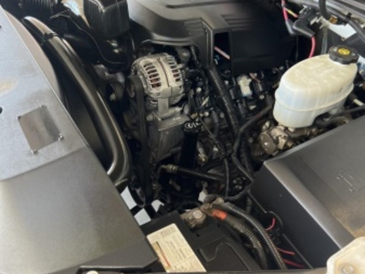 2012-chevrolet-silverado-3500hd-image-21