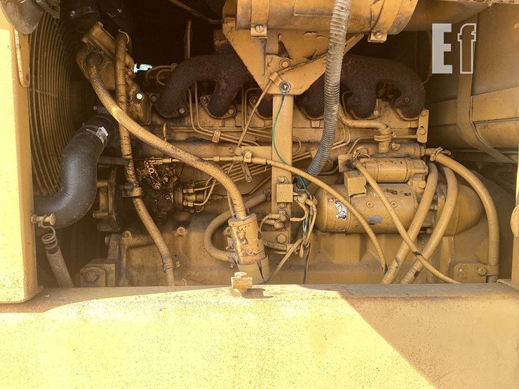 1988-deere-670b-image-11