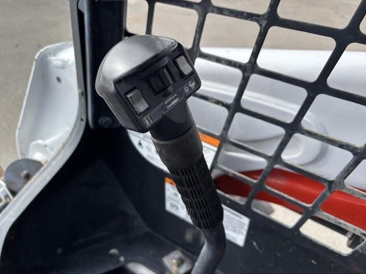 2018-bobcat-s550-image-24