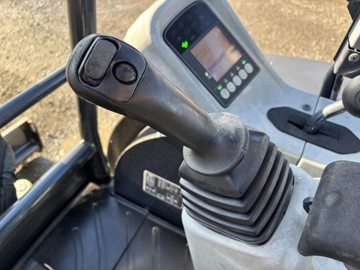 2020-yanmar-vi035-hydraulic-excavator-image-30