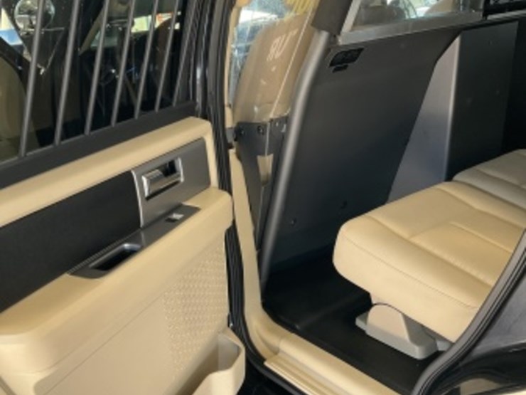 2015-ford-expedition-image-25