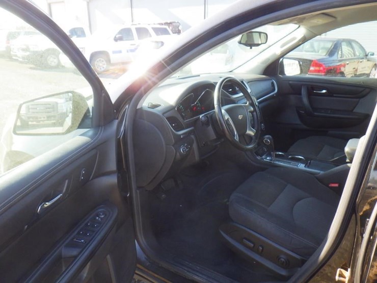2017-chevrolet-traverse-image-5