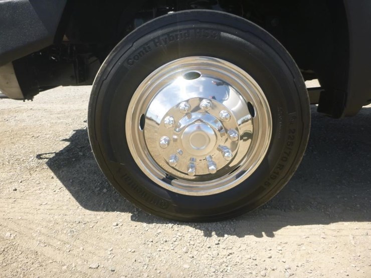 2015-ford-f550-image-25