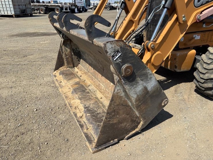 2015-case-super-n-loader-backhoe-image-9