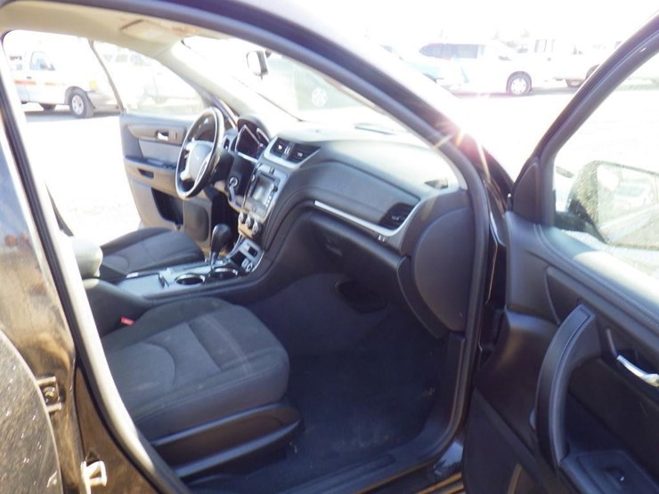 2017-chevrolet-traverse-image-6
