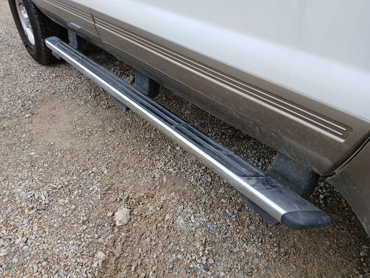 2005-ford-excursion-image-49