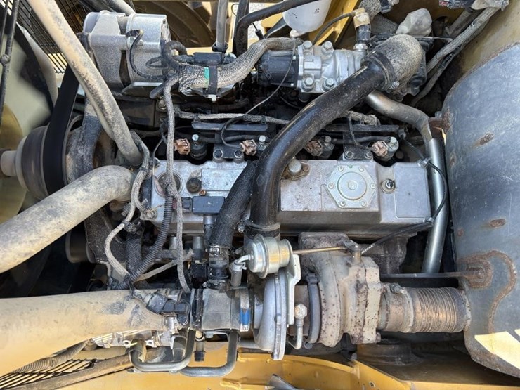2019-deere-310l-ep-image-50