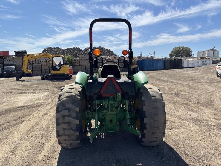 2018-john-deere-5075e-image-8