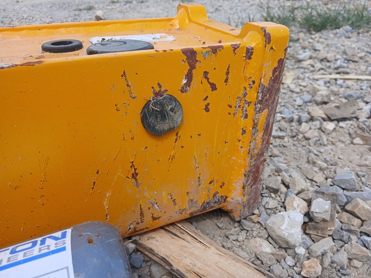 #20199-•-toft-hydraulic-breaker-excavator-attachment-(305)-image-15