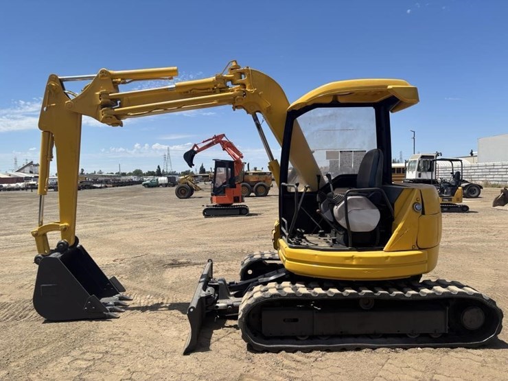 komatsu-pc50uu-image-5