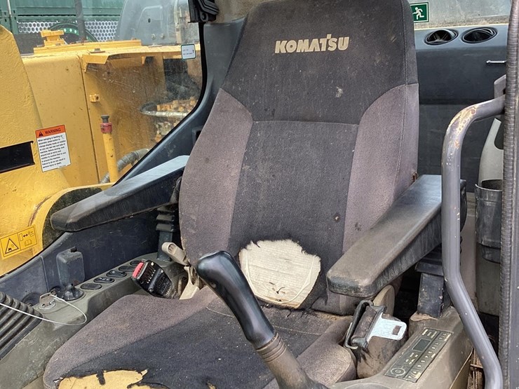 2014-komatsu-pc210-lc-10-image-13