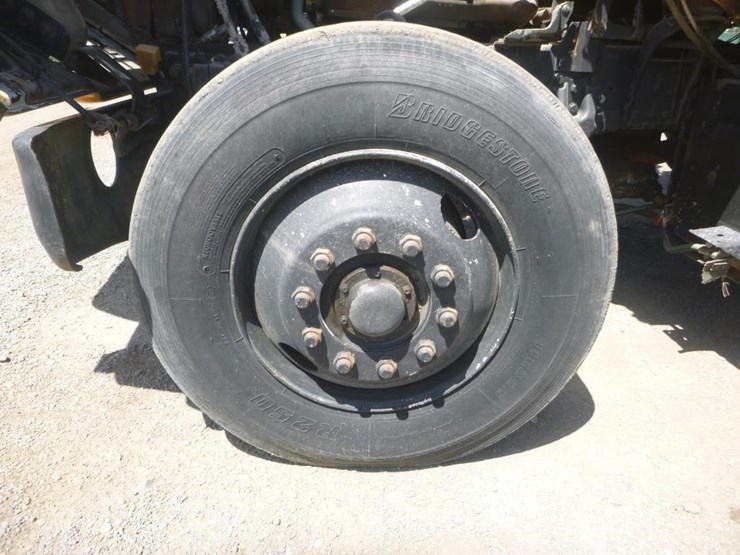 1986-ford-8000-image-16
