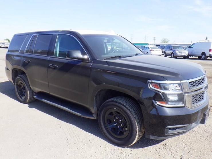 2018-chevrolet-tahoe-image-2