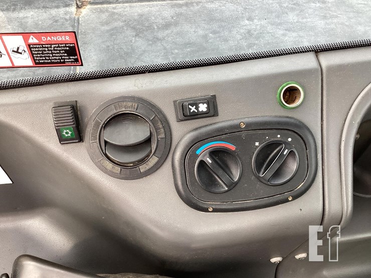 2010-new-holland-lm5060-image-12